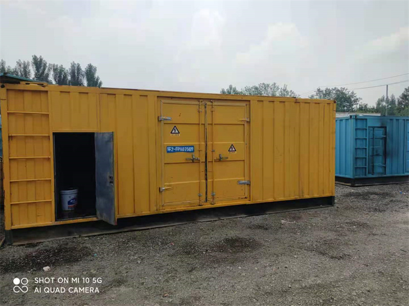 延平200KW柴油发电机组需要配备什么型号的电缆线？