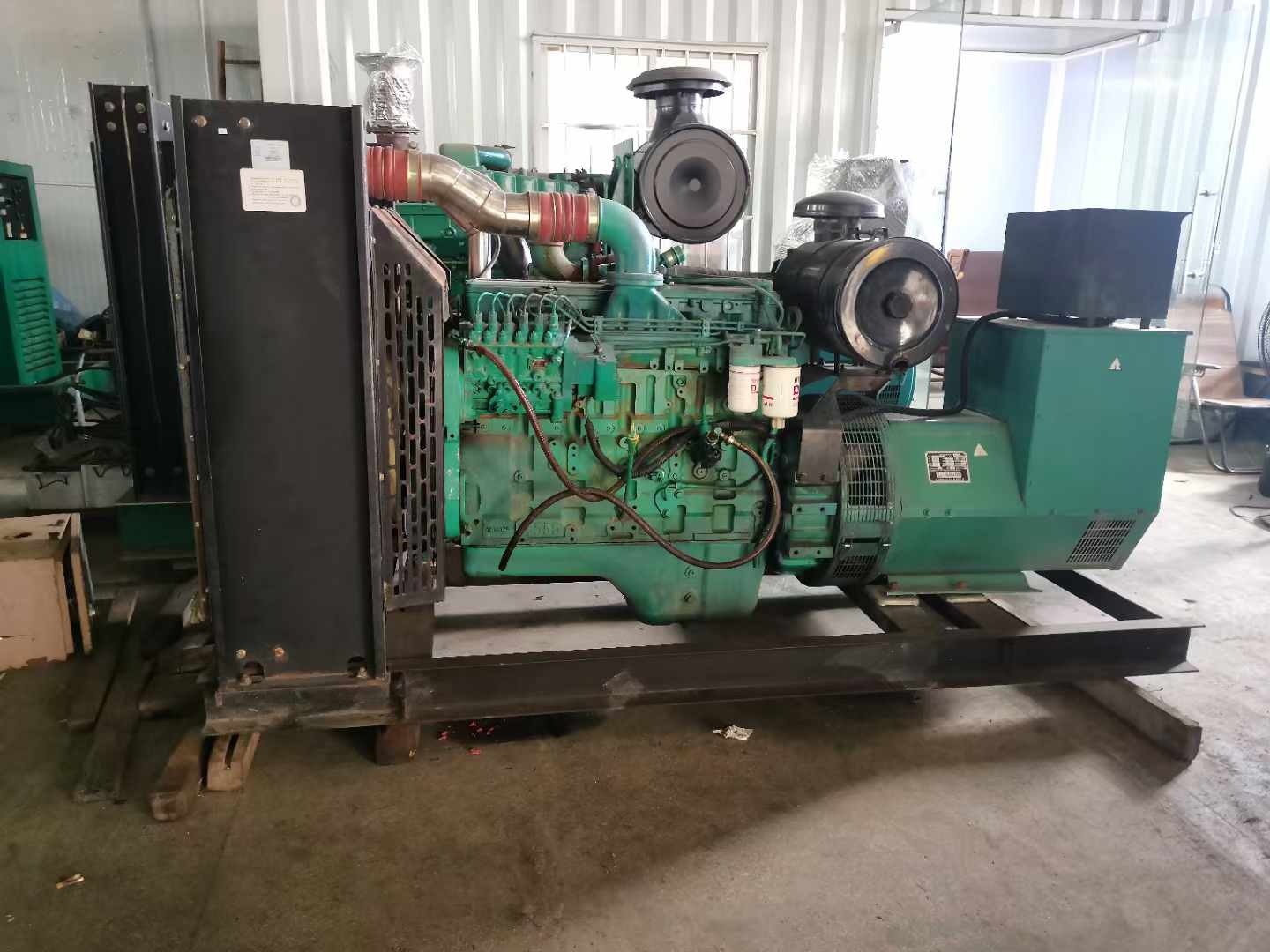 延平发电机租赁如何确定电缆的承载电流是否在安全范围内？