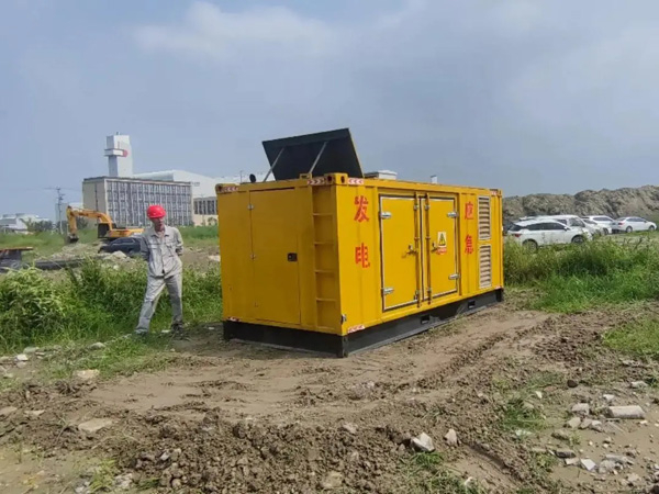 延平200KW柴油发电机机组每小时的油耗量受哪些因素影响？